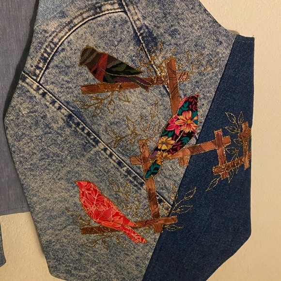 Vintage Signed Colorful Bird Embroidered Gold Trim Denim Grandmacore Vest XXL - Picture 8 of 15